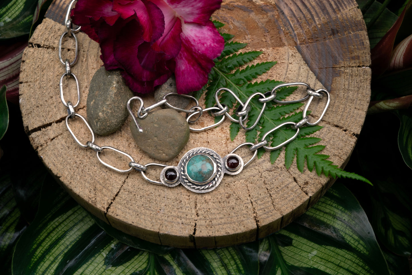 Campitos Turquiose and Garnet choker necklace